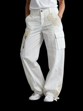 Juniors White Cargo Pants with Lace Appliqué | Whimsigoth Boho pants NWOT S.